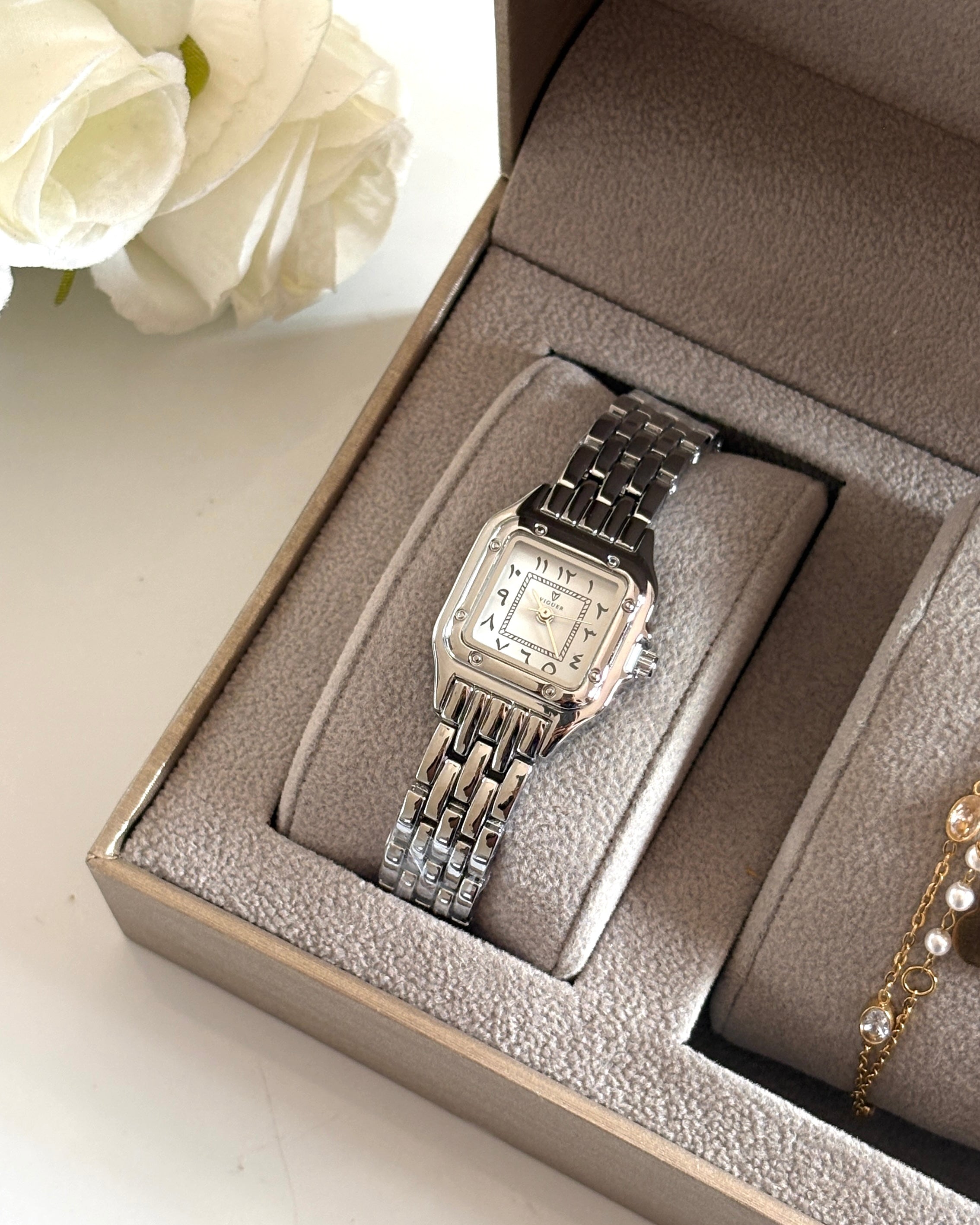 Vintage premium silver watch